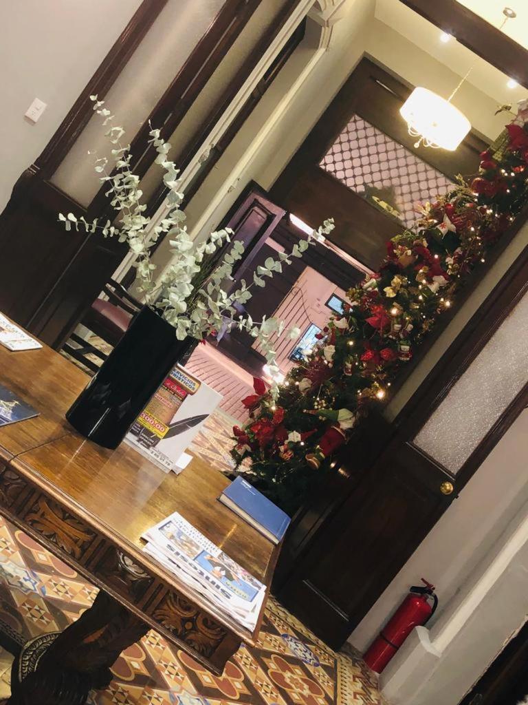 Hotel Virrey De Mendoza 3*